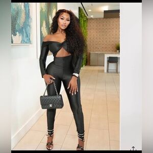 Elegant Black Off-Shoulder Jumpsuit XL